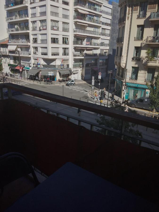 Charmant F1 Pres Tramway Et Plage Nice Bagian luar foto
